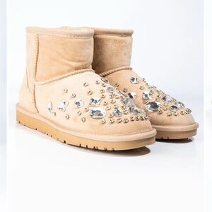 AZALEA WANG LOST IN YOUR EYES FLAT BOOTIE IN TAUPE - Tan Ankle Boots - Size 9